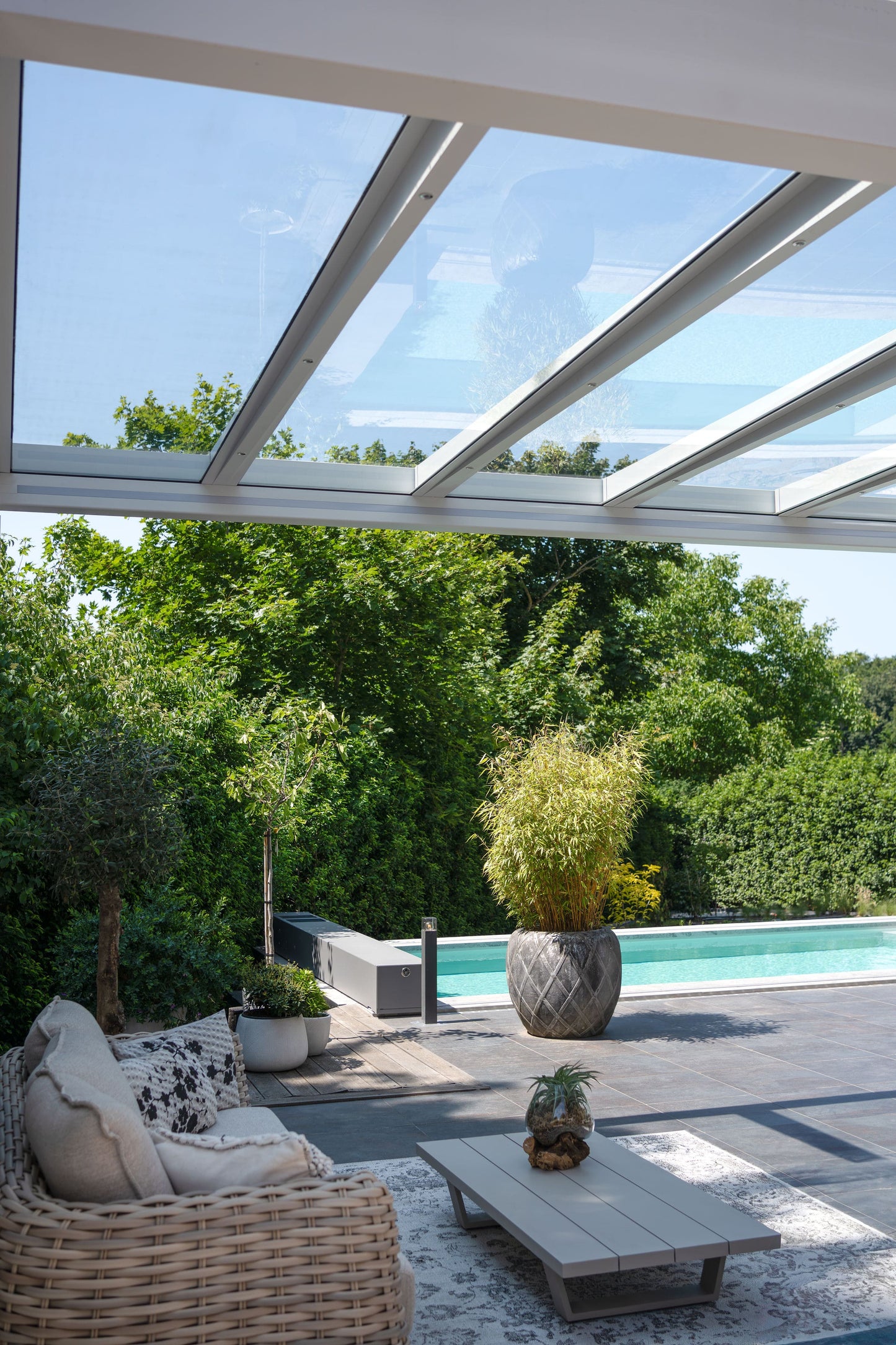 deponti pinela glass roofed aluminium pergola product exterior view — view 17