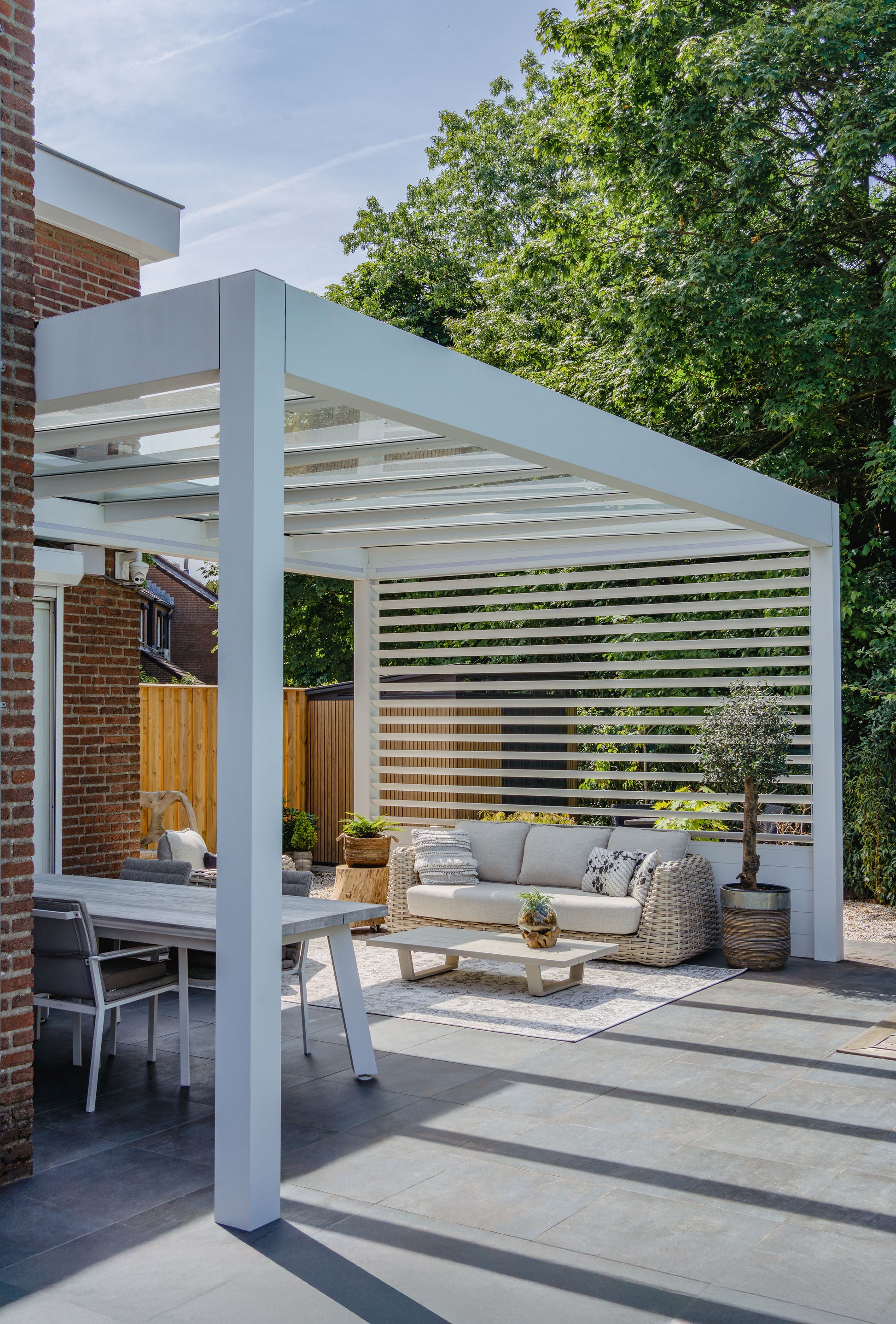 deponti pinela glass roofed aluminium pergola product exterior view — view 7