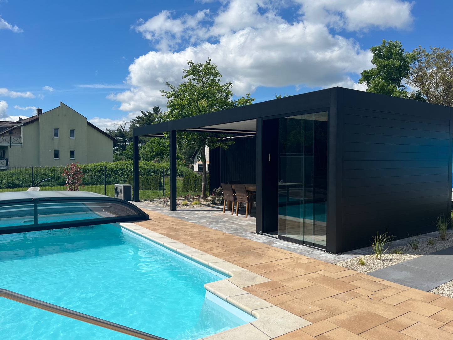 deponti pinela deluxe plus aluminium motorised pergola product exterior view