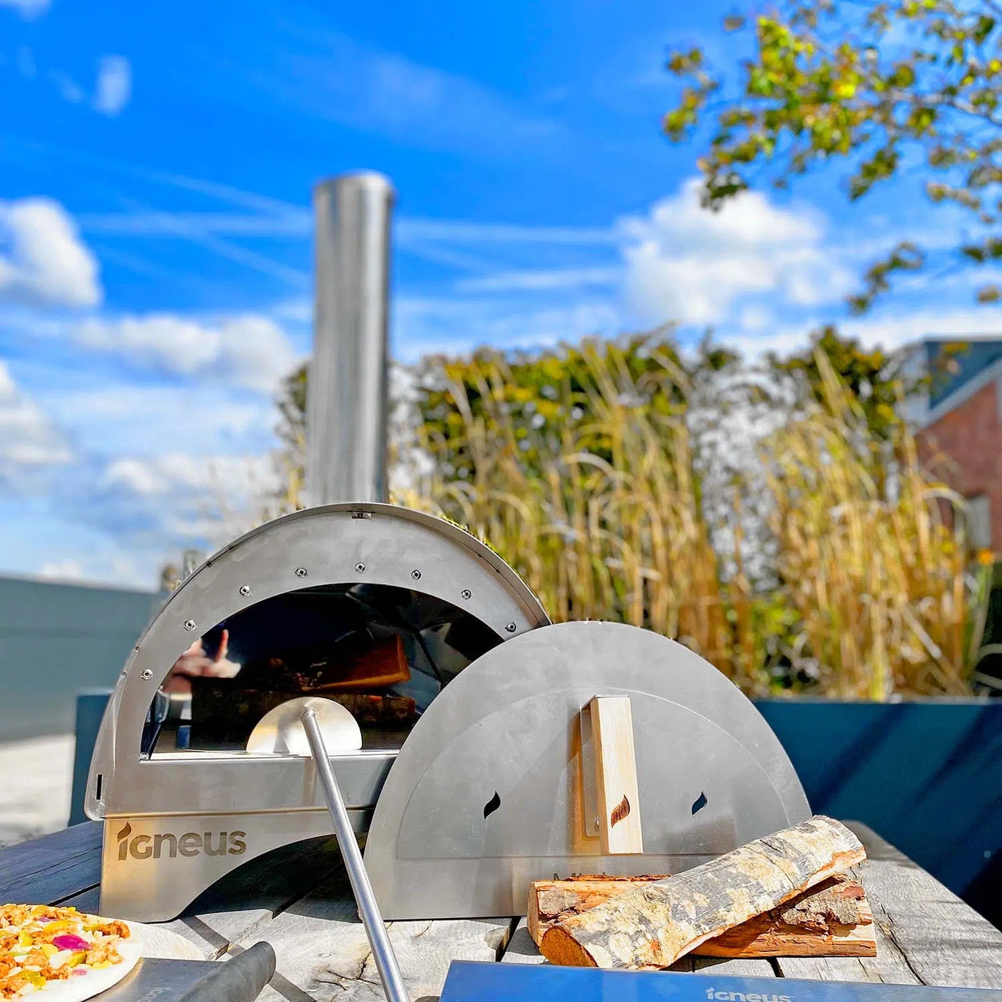 Igneus Minimo Portable Pizza Oven + Free Peel